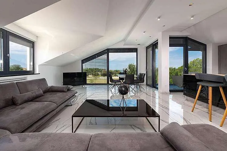 Seaview Apartment Funtana 0*,
