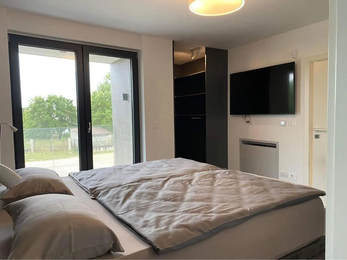 Seaview Apartment Funtana 0*,  Croatia