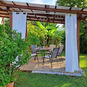 Apartment Peruc With Big Terrace And Beautiful Garden, Ičići